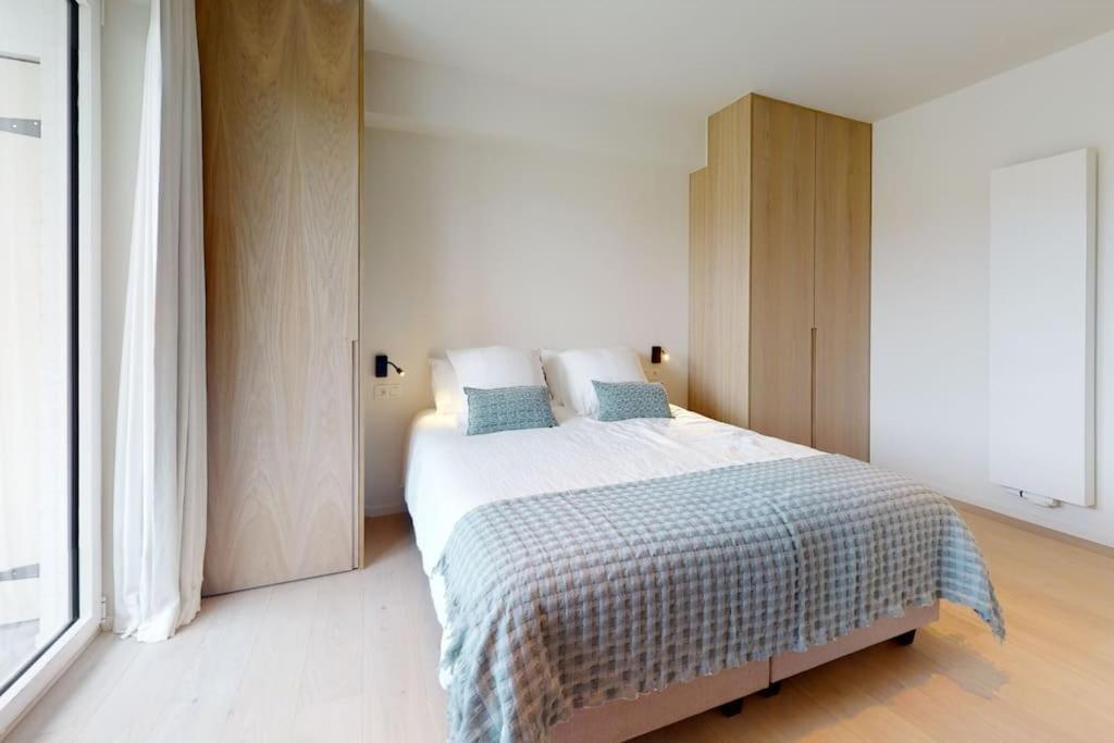 Lush 3bed/3bath Penthouse W Deck Knokke-Heist