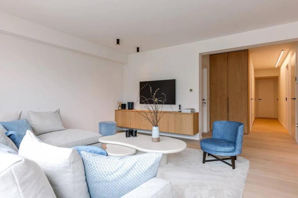 Apartment Lush 3bed/3bath Penthouse W Deck Knokke-Heist