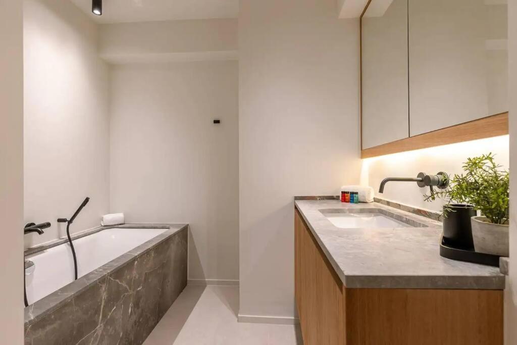 Lush 3bed/3bath Penthouse W Deck Knokke-Heist