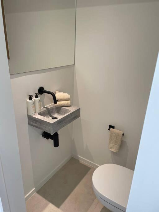 Apartment Lush 3bed/3bath Penthouse W Deck Knokke-Heist