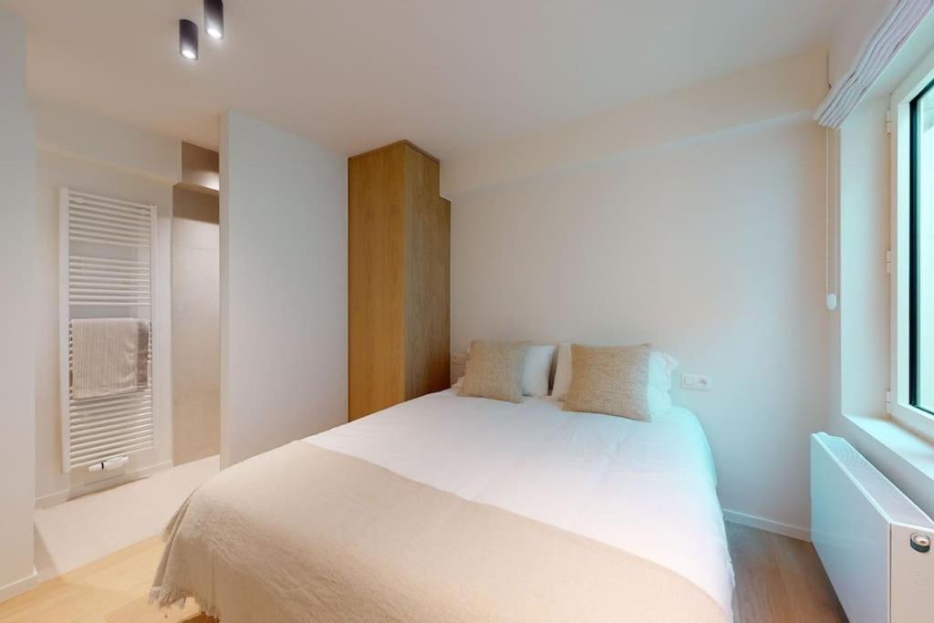 Apartment Lush 3bed/3bath Penthouse W Deck Knokke-Heist