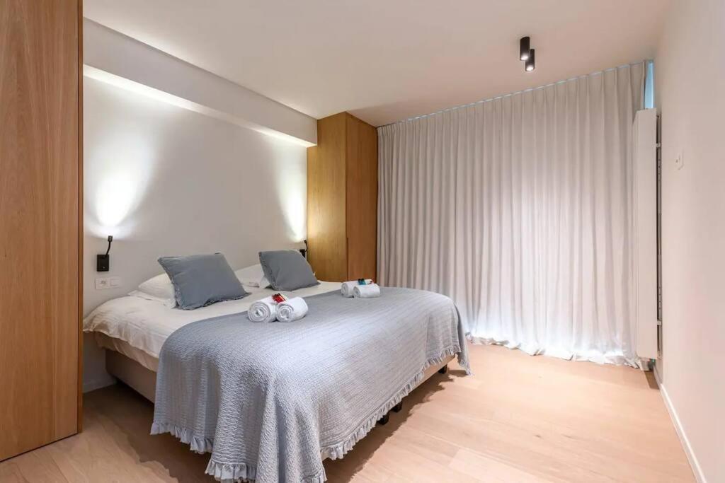 Lush 3bed/3bath Penthouse W Deck * Knokke-Heist