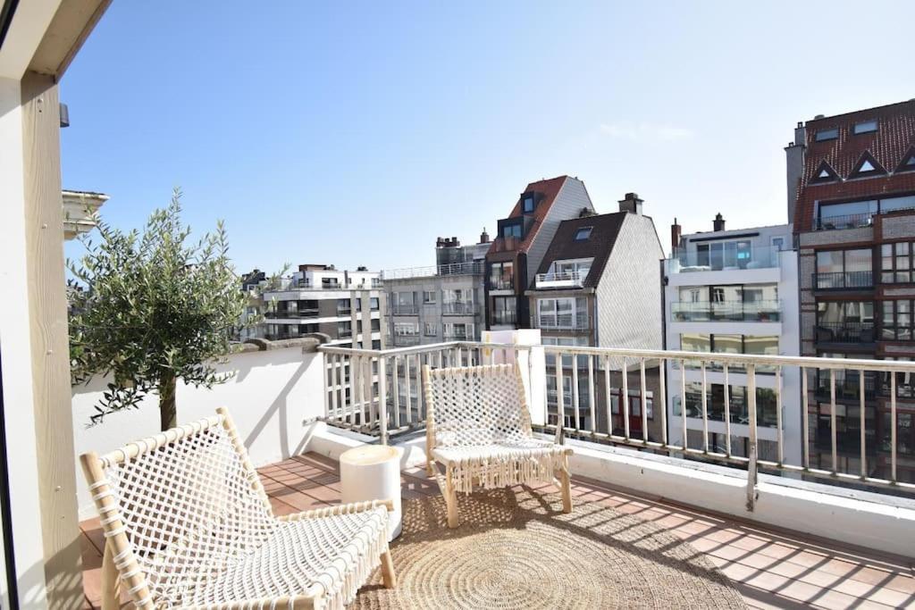 Apartment Lush 3bed/3bath Penthouse W Deck